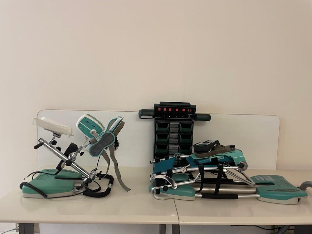 Kinetec caviglia e kinete ginocchio